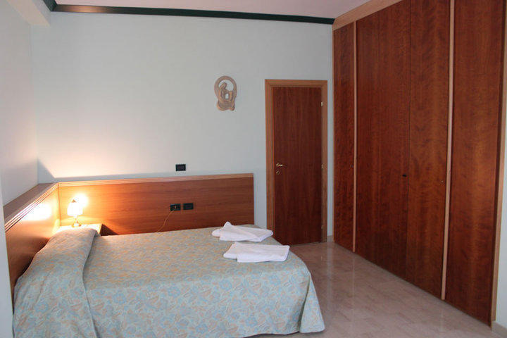 Casa Per Ferie Benedetto XIII Hotel Gravina in Puglia Bilik gambar
