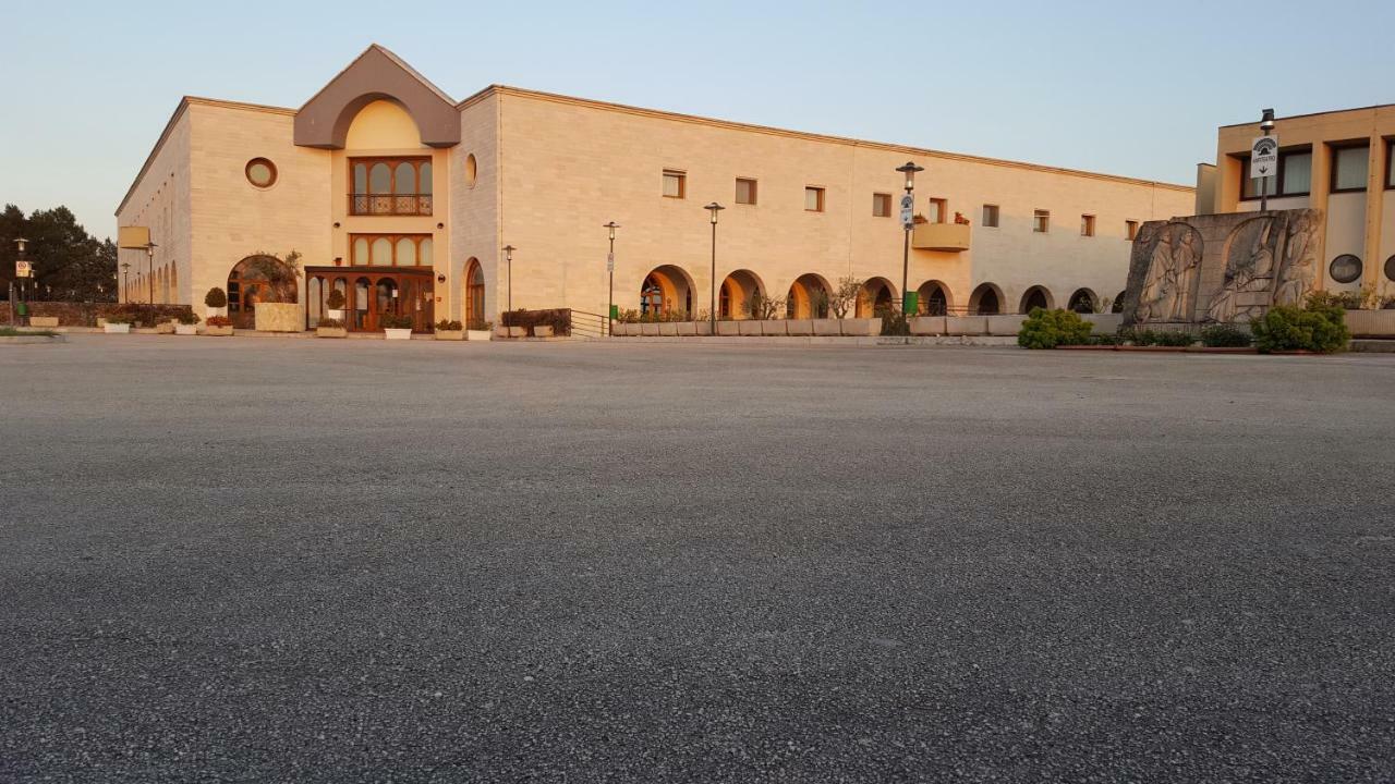 Casa Per Ferie Benedetto XIII Hotel Gravina in Puglia Luaran gambar